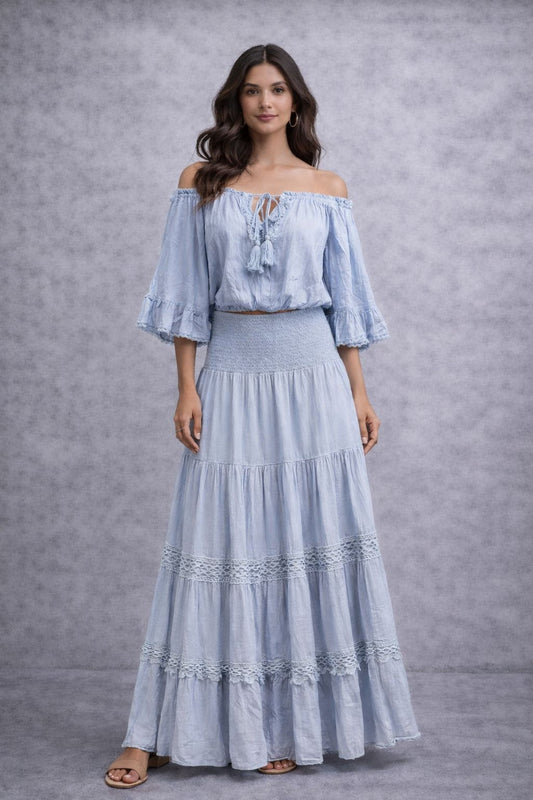 Maxi dress with short sleeves