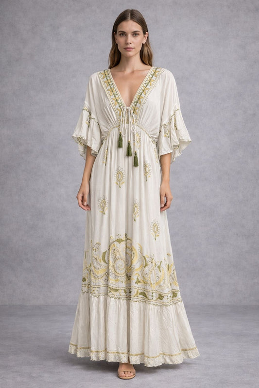 Maxi dress in a bohemian style with short sleeves