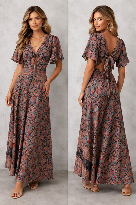 فستان قصير الأكمام مزين بالكشكشة